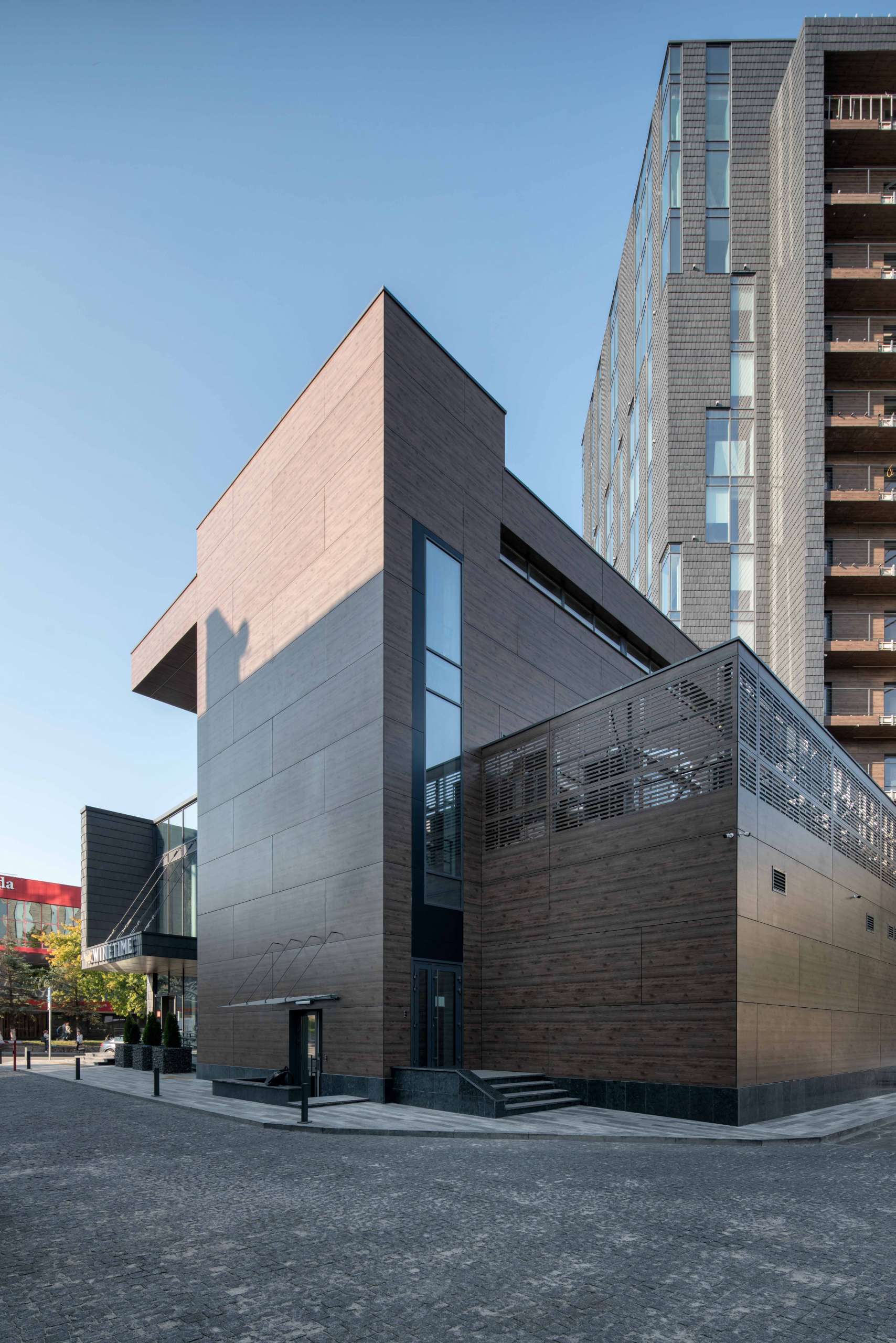 БЦ Black Wood Tower, м. Чернігів