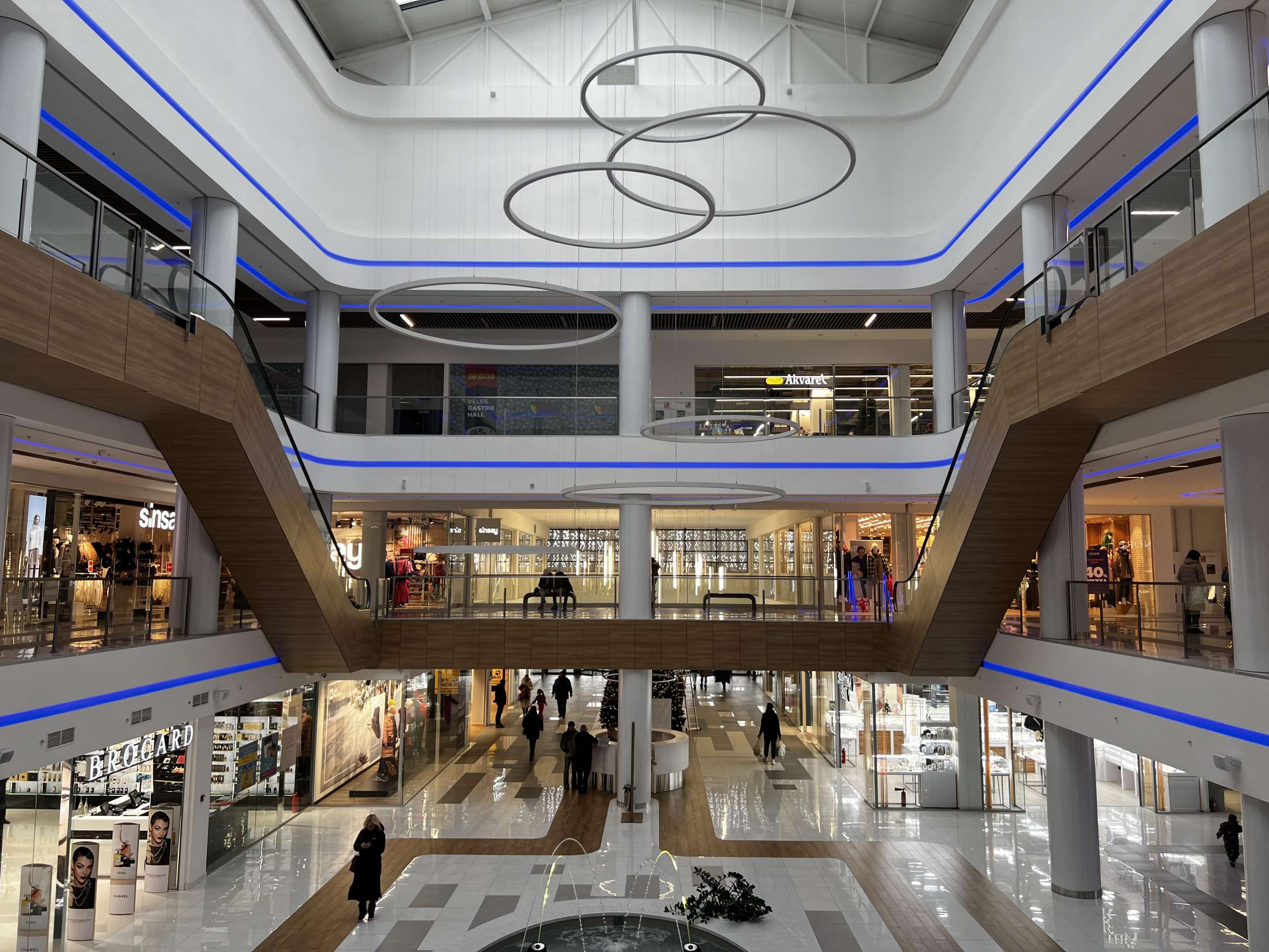 ТРЦ Велес, м. Івано-Франківськ