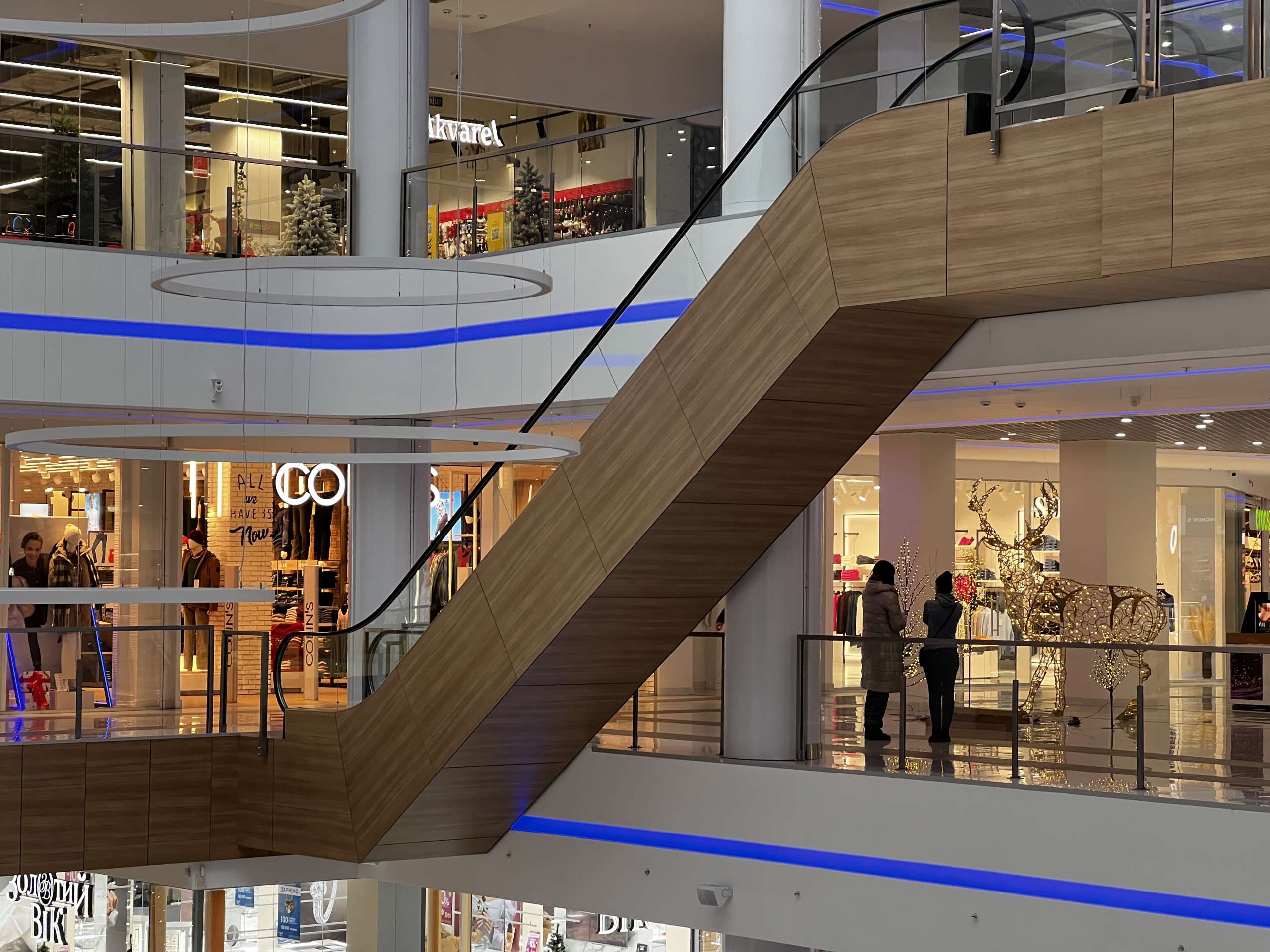 ТРЦ Велес, м. Івано-Франківськ