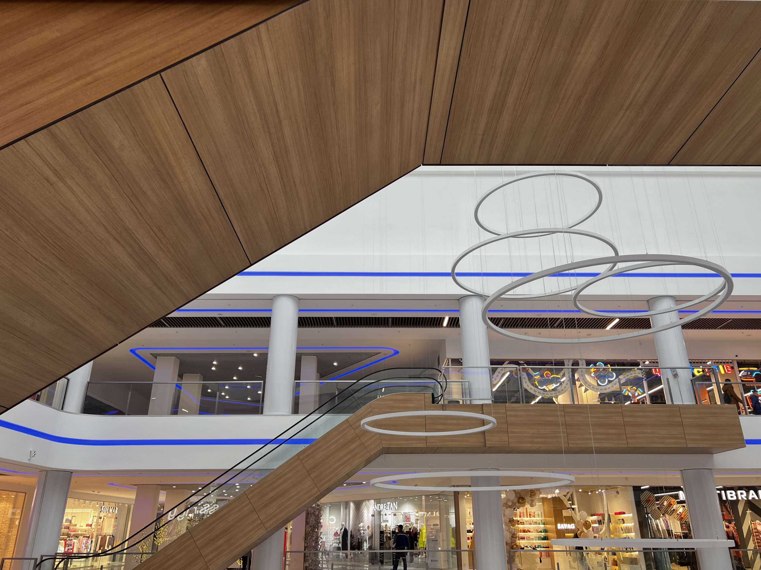 ТРЦ Велес, м. Івано-Франківськ