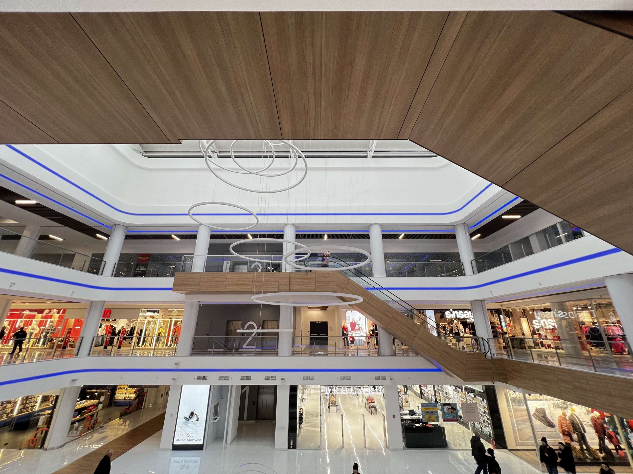 ТРЦ Велес, м. Івано-Франківськ