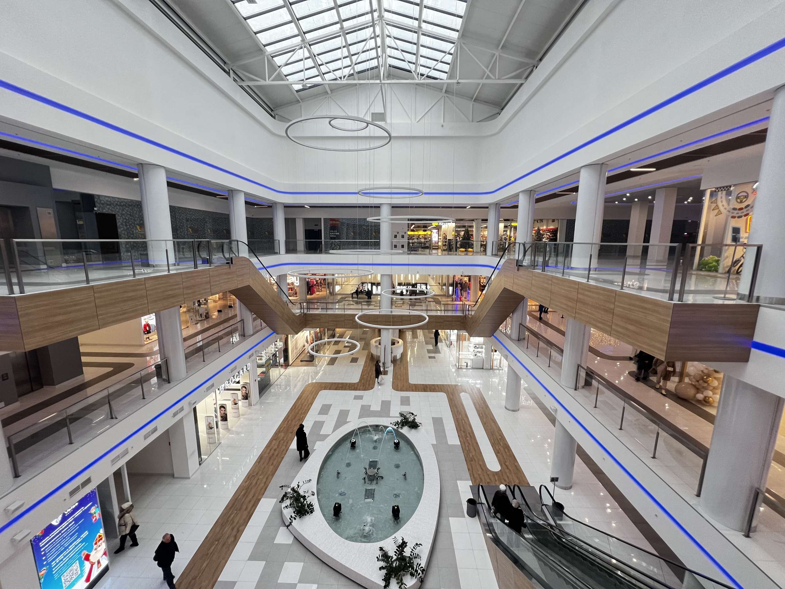 ТРЦ Велес, м. Івано-Франківськ