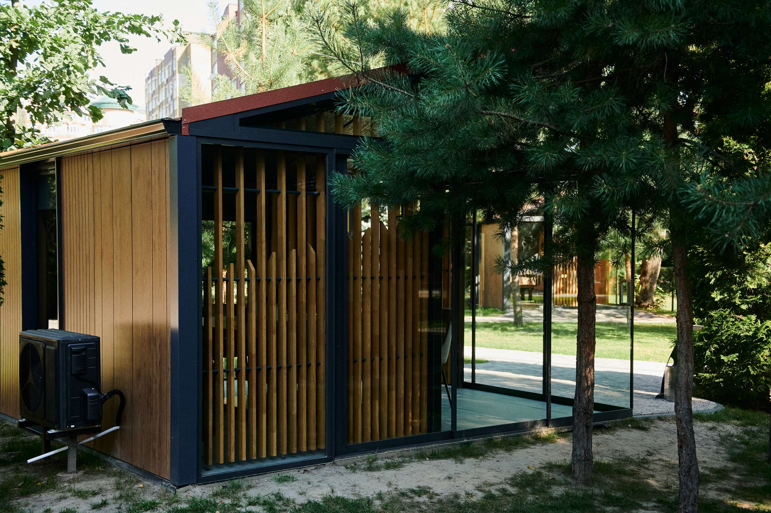 Ресторанний комплекс Срібні Лелеки, м. Луцьк