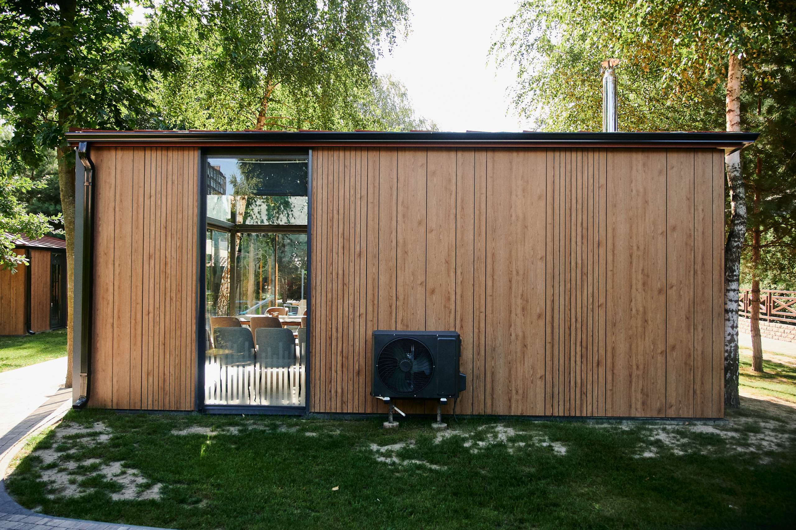 Ресторанний комплекс Срібні Лелеки, м. Луцьк