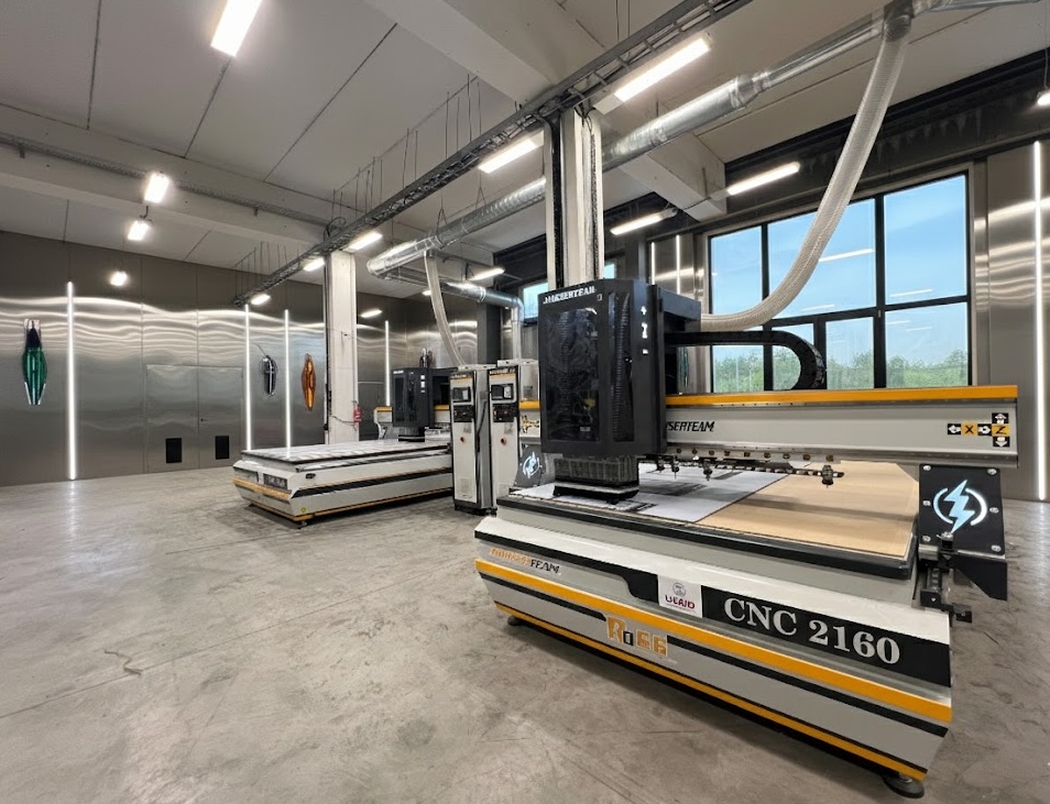 Обробка HPL на ЧПУ